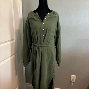 Universal Thread Green Dolman Sleeve V-Neck Dress